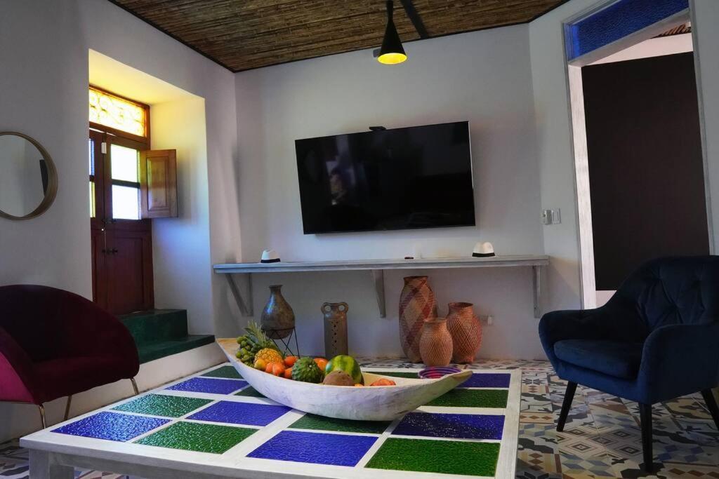 Nueva En San Antonio Cali, La Casa De Tona Villa Exteriör bild