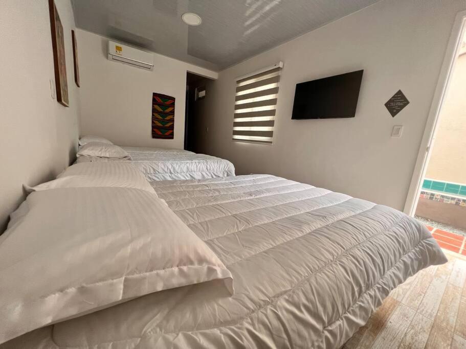 Nueva En San Antonio Cali, La Casa De Tona Villa Exteriör bild
